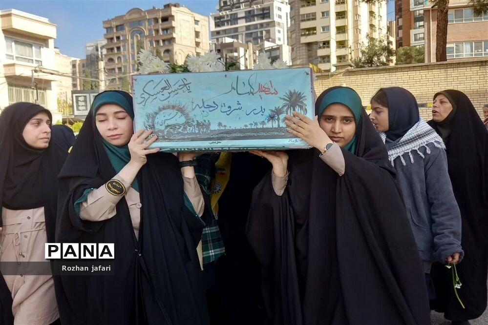 تشییع پیکر شهید گمنام در شیراز