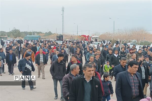 تشییع شهدای گمنام در شهرستان ورزنه