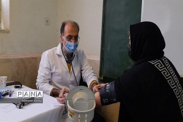 سومین اردوی جهادی درمان درسال تحصیلی جدید در دبیرستان بعثت