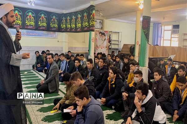 مراسم  عزاداری در دبیرستان نمونه آیت الله خامنه‌ای کاشمر
