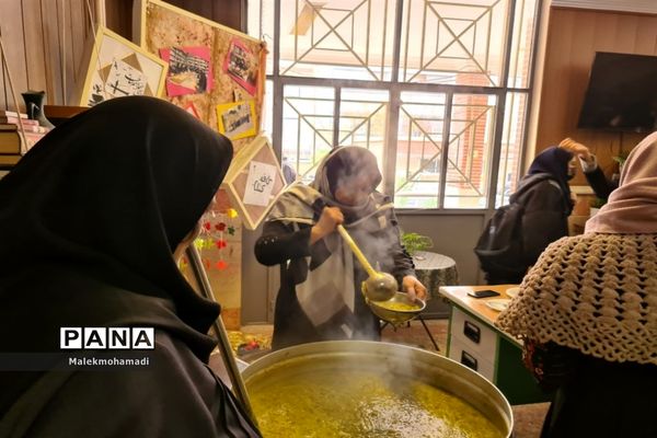 برگزاری مراسم شهادت حضرت فاطمه زهرا(س) در دبیرستان فرهنگ ۱۳