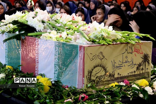 برگزاری مراسم استقبال از شهید گمنام در دبیرستان سمیه ناحیه ۲ تبریز