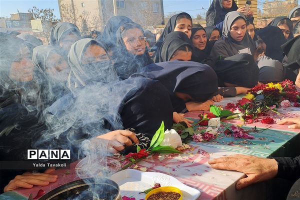 مراسم سوگواری به‌مناسبت شهادت حضرت زهرا سلام الله علیها و تشییع پیکر شهید گمنام در دبیرستان هوشیار