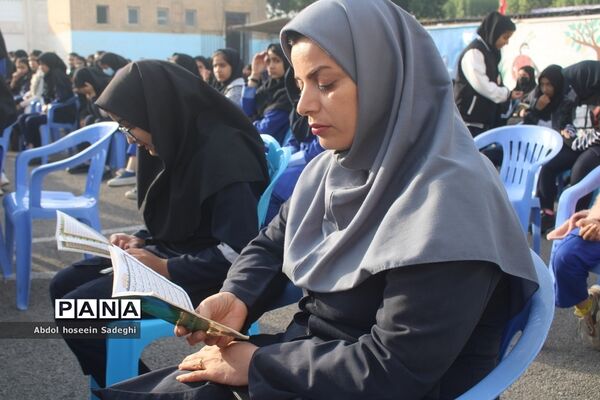 وداع با شهید گمنام  و زیارت عاشورا در دبیرستان متوسطه اول سمیه بوشهر