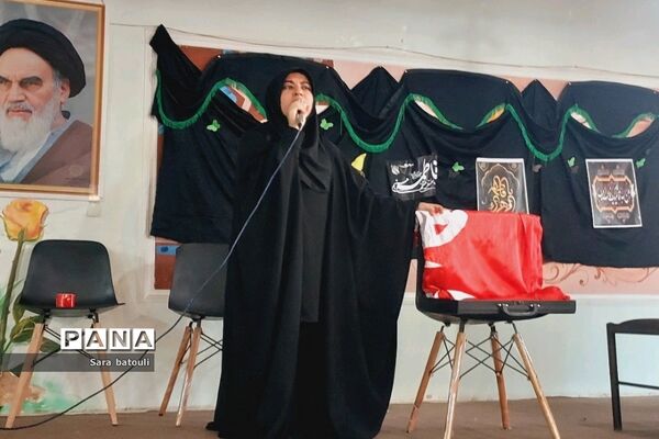 مراسم شهادت مادر دو عالم با رنگ و بوی پرچم قمر بنی هاشم(ع)