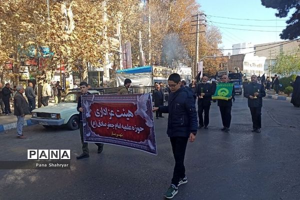 دانش‌آموزان عزادار فاطمی در شهریار