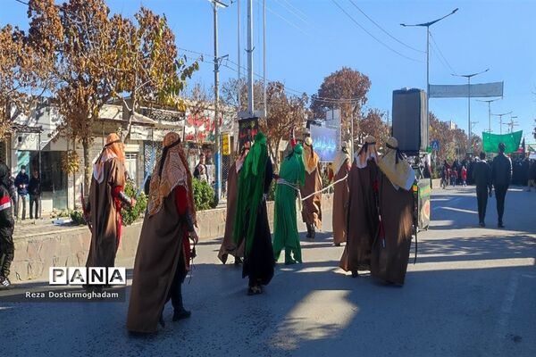 مراسم تشییع و خاکسپاری شهید گمنام در مصلی امام خامنه‌ای (ره) شهرستان شیروان