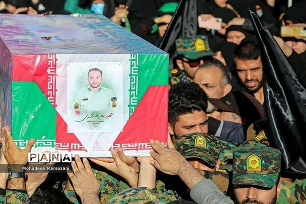 استقبال پرشور عاشقان فاطمی از کاروان شهدای گمنام