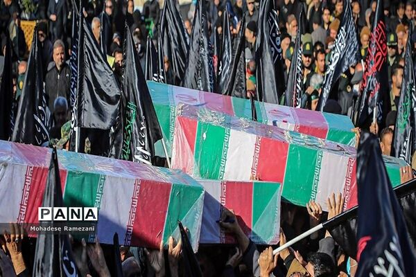 استقبال پرشور عاشقان فاطمی از کاروان شهدای گمنام