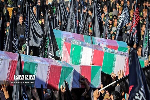 استقبال پرشور عاشقان فاطمی از کاروان شهدای گمنام