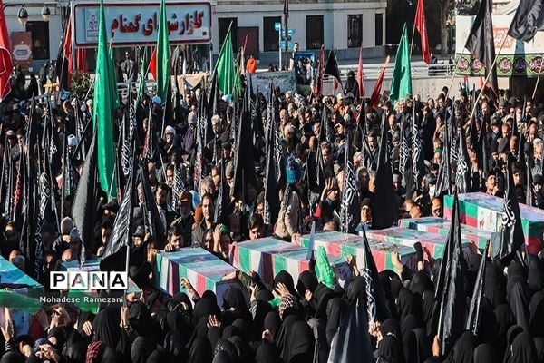 استقبال پرشور عاشقان فاطمی از کاروان شهدای گمنام