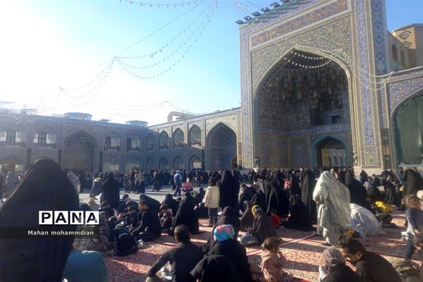 حال و هوای حرم امام رضا (ع) در روز شهادت حضرت زهرا (س)