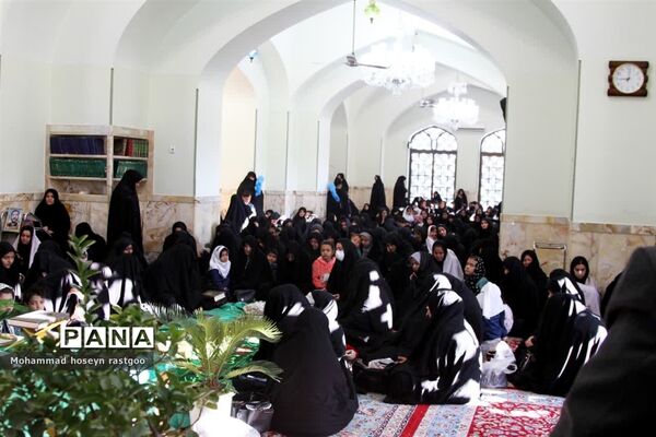 اجتماع بانوان فاطمی در زیارتگاه شهید مدرس کاشمر