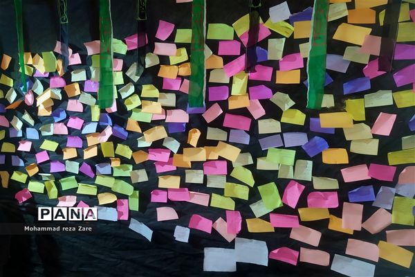 برپایی نمایشگاه یاس کبود به‌مناسبت شهادت حضرت زهرا (س)