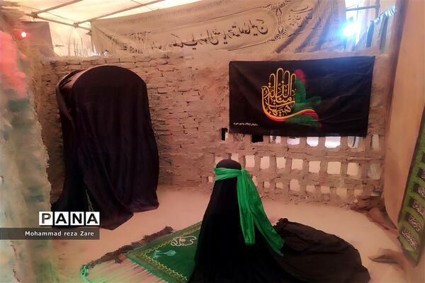 برپایی نمایشگاه یاس کبود به‌مناسبت شهادت حضرت زهرا (س)
