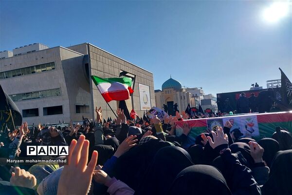 اجتماع عظیم عزاداران فاطمی همقدم با مادر