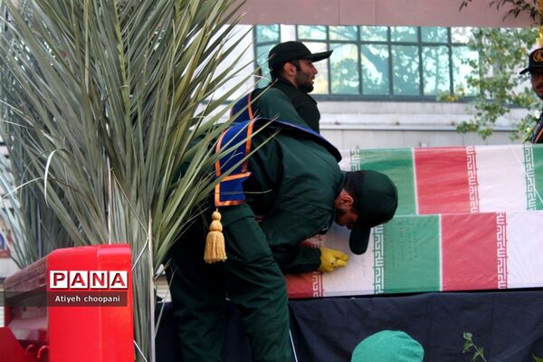 آیین تشییع پیکر مطهر ۱۱۰شهید والامقام گمنام دفاع مقدس در شهر تهران