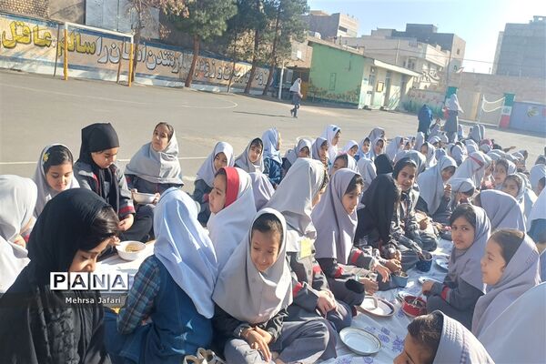 مراسم سوگواری شهادت حضرت فاطمه (س)در دبستان دخترانه فضیلت شهرستان کاشمر