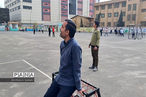 مسابقات جهانی نجات تخم مرغ در مدرسه نمونه دولتی البرز شهریار