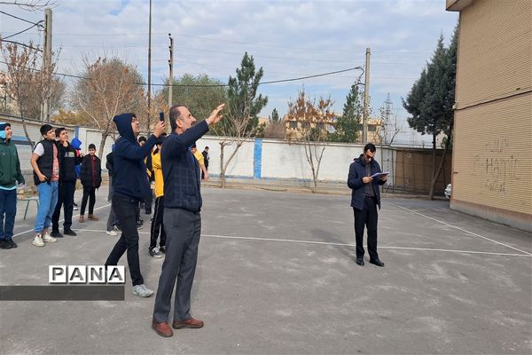 مسابقات جهانی نجات تخم مرغ در مدرسه نمونه دولتی البرز شهریار