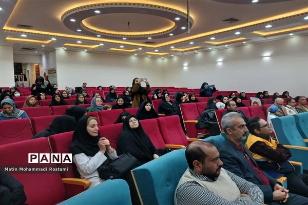 تجلیل از داوطلبان سلامت در شهرستان پیشوا