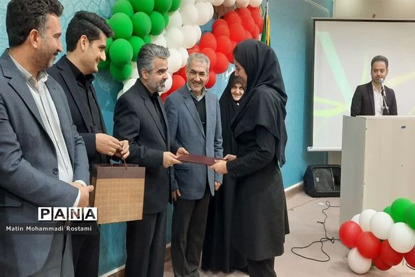 تجلیل از داوطلبان سلامت در شهرستان پیشوا