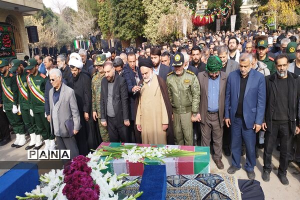 تشییع شهید گمنام در صدا و سیمای مرکز اصفهان