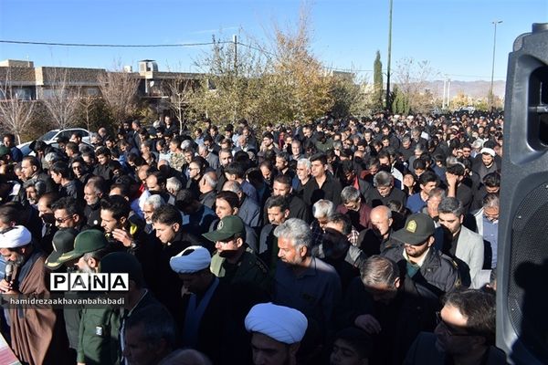 تشییع شهید گمنام در روستای احمد آباد بخش مرکزی بهاباد