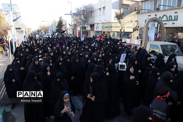 تشییع پیکرهای مطهر 7  آلاله فاطمی در قم