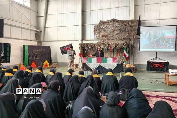 یادواره شهدا در دبیرستان حضرت خدیجه(س) قم
