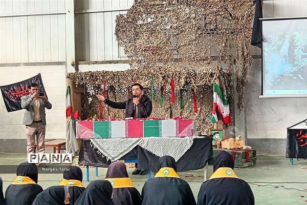 یادواره شهدا در دبیرستان حضرت خدیجه(س) قم