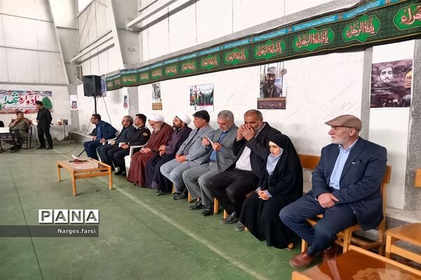 یادواره شهدا در دبیرستان حضرت خدیجه(س) قم