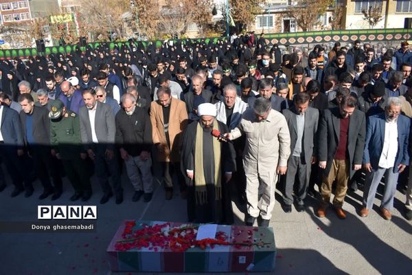 تشییع شهید گمنام در دانشگاه فرهنگیان کرمانشاه