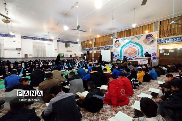 محفل انس با قرآن در شهرستان حاجی آباد