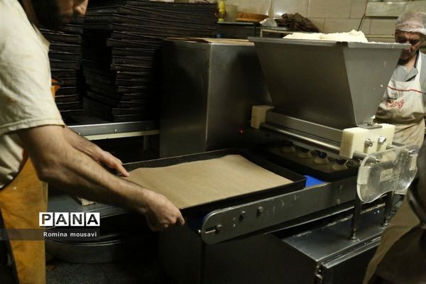 یک روز در کارگاه تهیه «قرابیه»