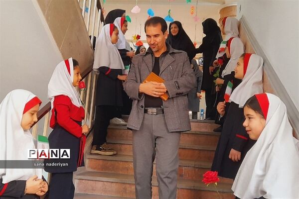 افتتاح اتاق بازی ‌در دبستان شهید‌رجبی رباط کریم