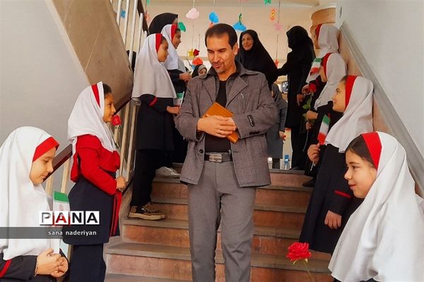 افتتاح اتاق بازی ‌در دبستان شهید‌رجبی رباط کریم