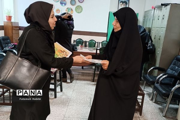 فعالیت‌های پژوهشگرانه در هنرستان ایثار۲ ناحیه یک شهرری