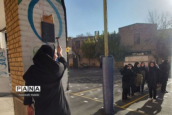 فعالیت‌های پژوهشگرانه در هنرستان ایثار۲ ناحیه یک شهرری