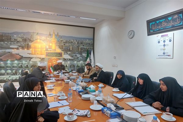 نشست معاون استاندار خراسان رضوی با تشکل‌های دانش‌آموزی ناحیه ۵