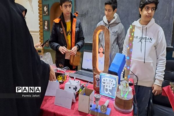 تقدیر از معلمان و دانش‌آموزان پژوهشگر شهرستان شهریار