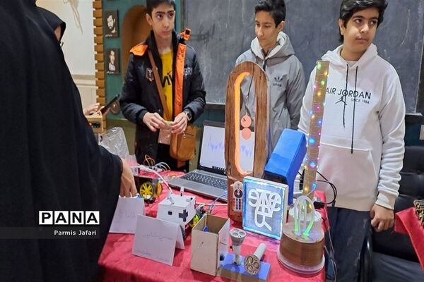 تقدیر از معلمان و دانش‌آموزان پژوهشگر شهرستان شهریار