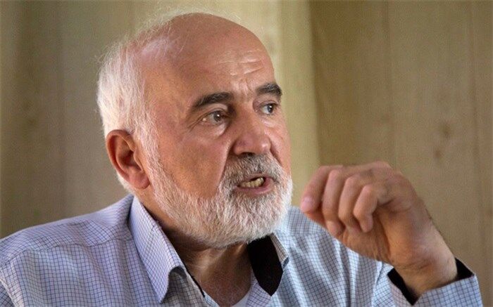 احمد توکلی به بازنشر یک خبر قدیمی واکنش نشان داد