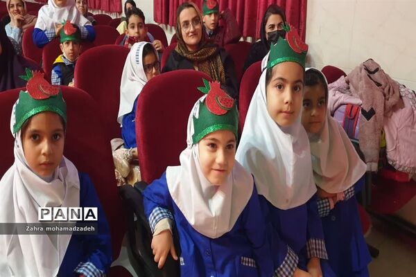 ویژه برنامه شب یلدا با حضور دانش‌آموزان در کانون فرهنگی تربیتی رضوان محمودآباد