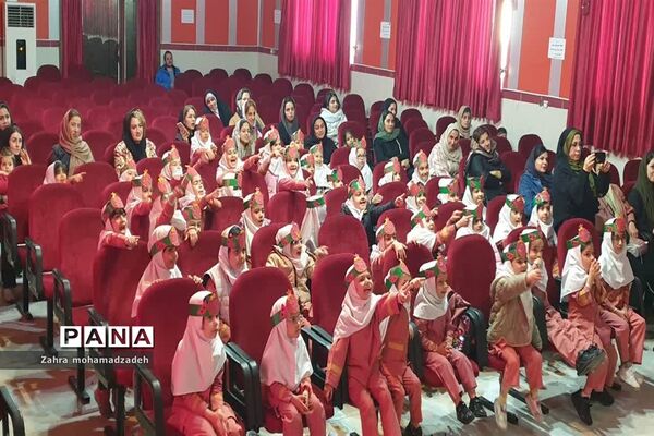 ویژه برنامه شب یلدا با حضور دانش‌آموزان در کانون فرهنگی تربیتی رضوان محمودآباد