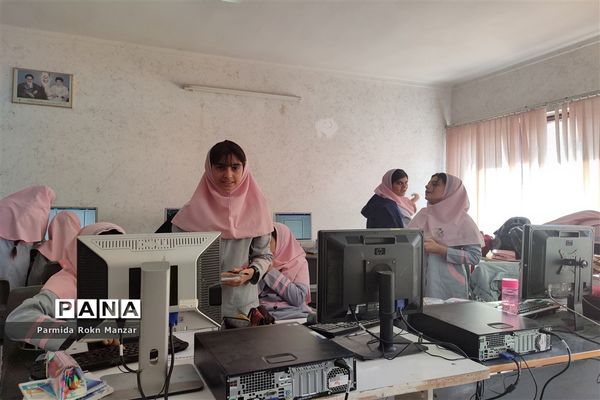 کارگاه کامپیوتردر پژوهشسرای رازی