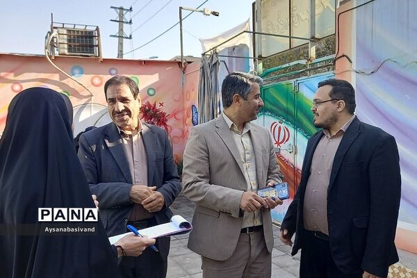 برگزاری جشن یلدا در دبیرستان حدیث مهر قرچک