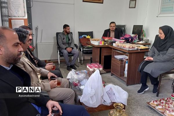 برگزاری جشن یلدا در دبیرستان حدیث مهر قرچک