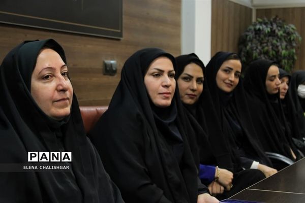 جلسه شورای اداری آموزش و پرورش ناحیه یک بهارستان