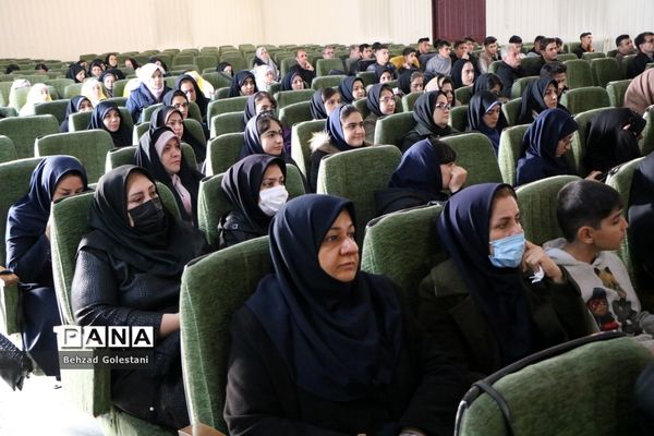 اختتامیه چهل و یکمین جشنواره فرهنگی هنری در آذربایجان غربی